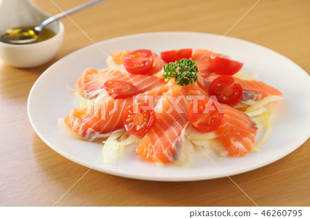 三文魚生牛肉片 三文魚生牛肉片 46260795