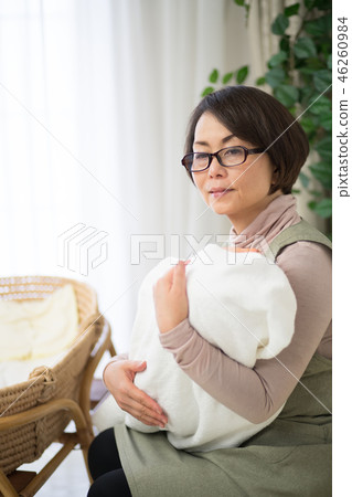 Mature age lady Mature age lady 46260984