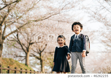 Cherry blossoms and children Cherry blossoms and children 46262235