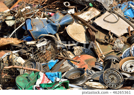 Metal scraps Metal scraps 46265361