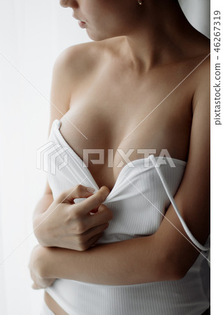 Crop female pulling up panties 46267319