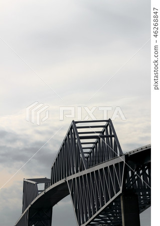 Cool color unified Tokyo Gate Bridge 46268847