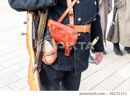 Vintage leather holster and other ammunition Vintage leather holster and other ammunition 46272151