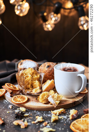 Traditional Christmas Panettone with with cocoa 46272290
