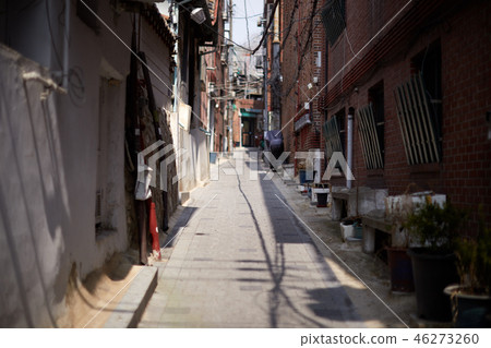Seoul, alleyway, street Seoul, alleyway, street 46273260