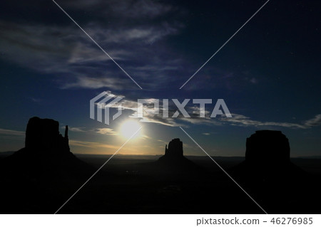 Night view and full moon from the sunset view of Monument Valley Night view and full moon from the sunset view of Monument Valley 46276985