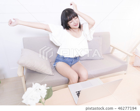 Beautiful leisurely home life notebook communication 46277194