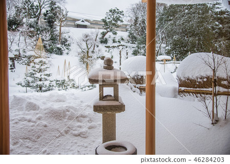 [Gyokusen-in Maru Garden, snow hanging] 46284203