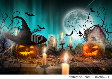Spooky Halloween background 46288221