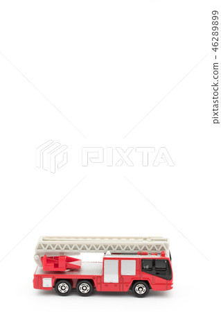 Fire truck with ladder: fire truck Fire truck with ladder: fire truck 46289899