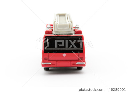 Fire truck with ladder: fire truck 46289901