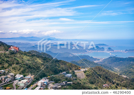 台灣九份(Kyupu)從Kurorei地區的觀景台觀看基隆 台灣九份(Kyupu)從Kurorei地區的觀景台觀看基隆 46290400
