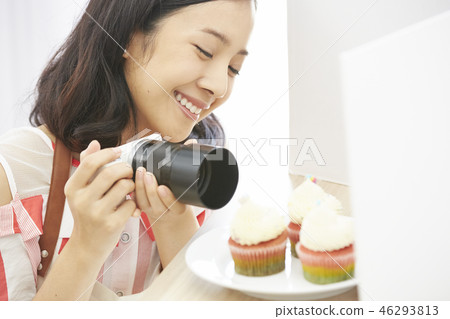 Female Lifestyle Cooking 46293813