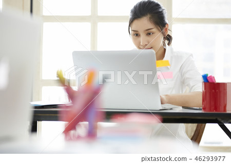 Business woman 46293977