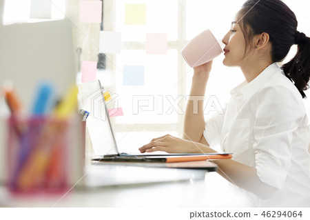 Business woman 46294064
