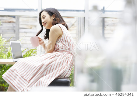 女人放鬆 46294341