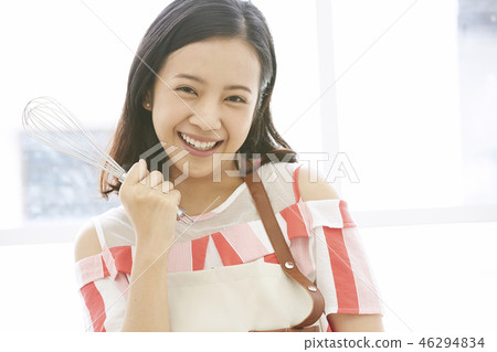 Female Lifestyle Cooking Female Lifestyle Cooking 46294834