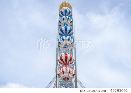 Ferris Wheel, low angle view of a big Ferris Wheel Ferris Wheel, low angle view of a big Ferris Wheel 46295091