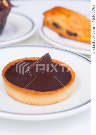 Chocolate Tart Dessert 46305762