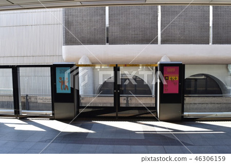Bangkok Sky Train Home Door 46306159