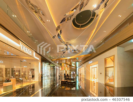 Icon Siam, plaza shopping mall in the modern build 46307546