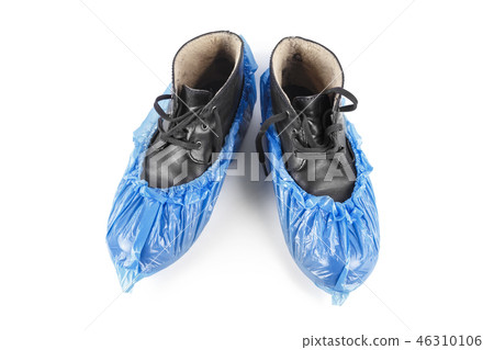 men's shoes in shoe covers 46310106