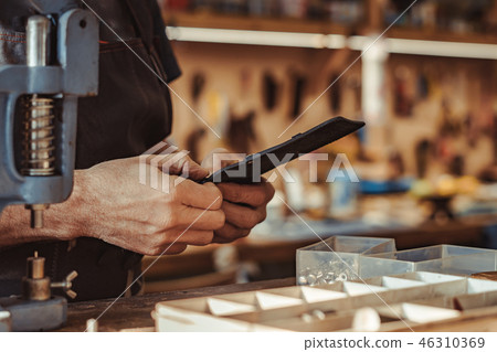 the master works with the Vice the master works with the Vice 46310369