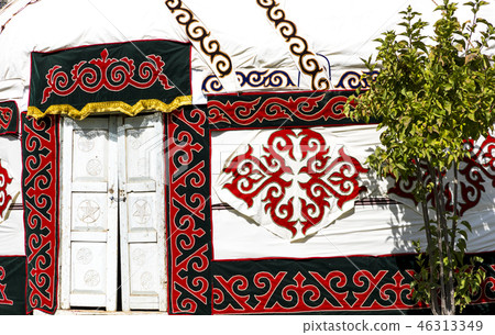 Yurts in Uzbekistan, traditional crafts 46313349