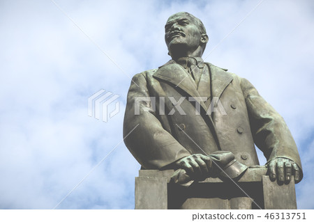 Monument of Lenin near Government House 46313751