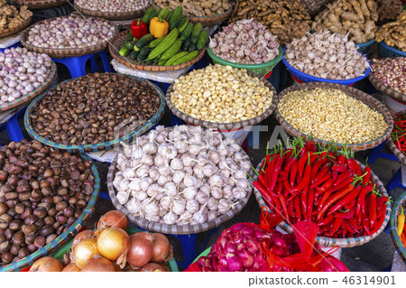 Fruit and vegetable market in Hanoi, Old Quater Fruit and vegetable market in Hanoi, Old Quater 46314901