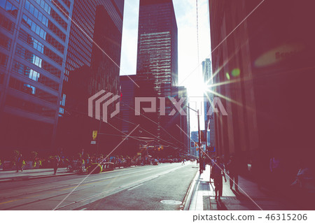 Rush hour atToronto's busiest intersections. Rush hour atToronto's busiest intersections. 46315206