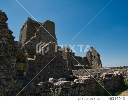 Walls of the Hore Abbey in Cashel before blue sky Walls of the Hore Abbey in Cashel before blue sky 46316043