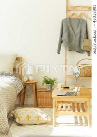 The bedroom  46318993