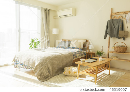 The bedroom  46319007