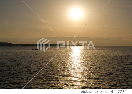 Sunset sea at Tanabe-cho Sunset sea at Tanabe-cho 46322243