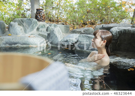 Hot spring image Hot spring travel woman bathing scene 46323644