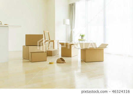 Moving Moving 46324316