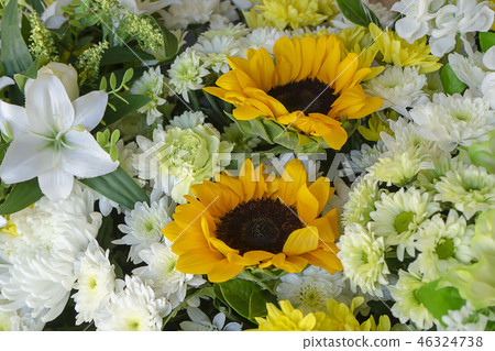 Close up flowers in the wedding Close up flowers in the wedding 46324738