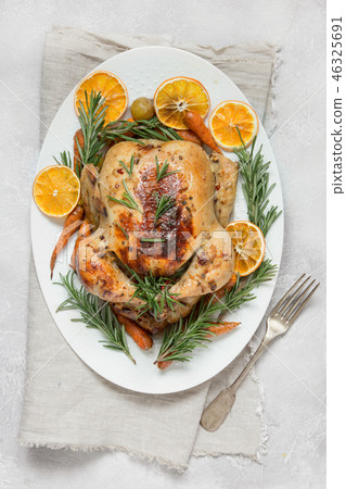 Traditional Christmas roasted chicken. Xmas. Traditional Christmas roasted chicken. Xmas. 46325691