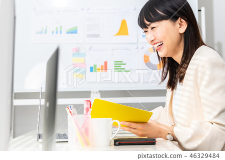 Business woman desk work 46329484