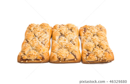 sponge cake with figs isolated 46329880