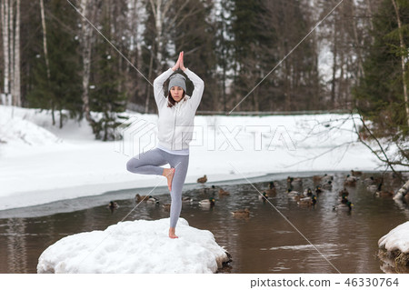 Winter yoga session in beautiful place 46330764
