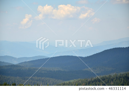 Landscape of the mountain 46331114