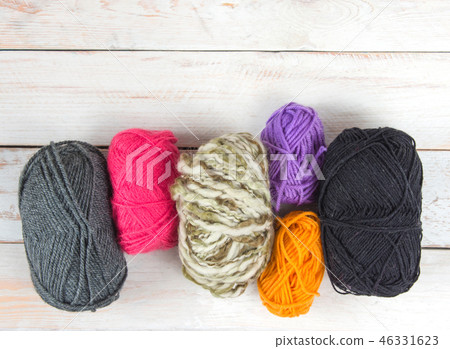 many roll of yarns. many roll of yarns. 46331623