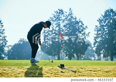 Golf approach 46333597