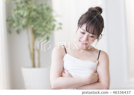 自我檢查，女人 46336437