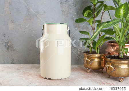 Vintage enamelled can Vintage enamelled can 46337055