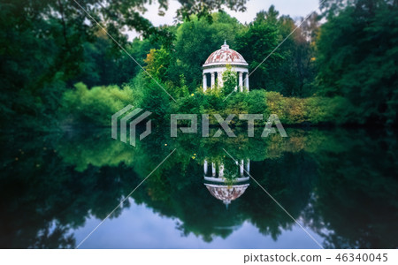White Gazebo Rotunda By The Pond In The Park 46340045