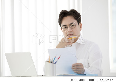 韓國人,商業,男人 韓國人,商業,男人 46340657