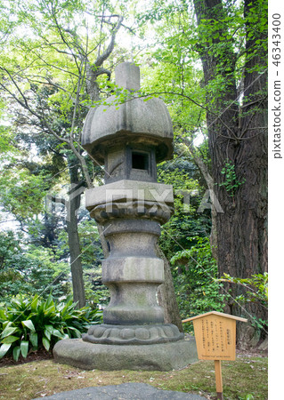 Tokyo, Old Koga Garden, wet heron-shaped lantern, national scenic spot Tokyo, Old Koga Garden, wet heron-shaped lantern, national scenic spot 46343400